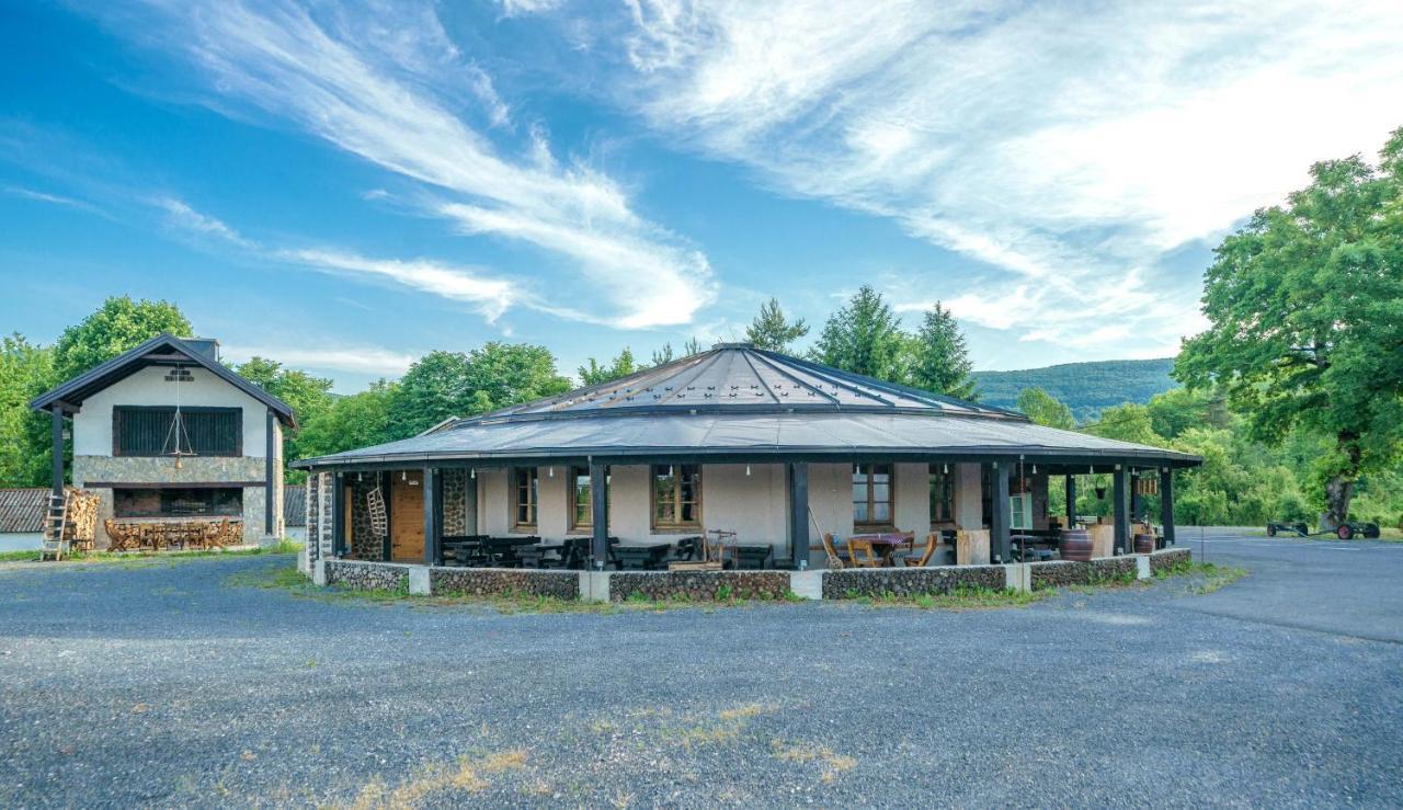 Resort Big House Plitvicka Jezera Licko Petrovo Selo Esterno foto