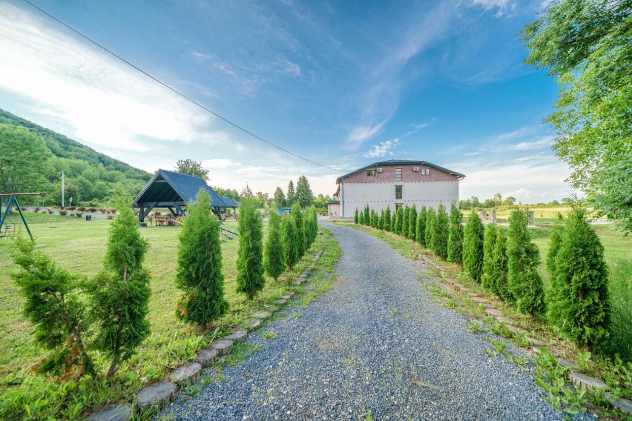 Resort Big House Plitvicka Jezera Licko Petrovo Selo Esterno foto